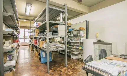 Sala comercial com 1 sala à venda na avenida da azenha, 1508, azenha, porto alegre, 42 m2 por r$ 109.000
