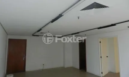 Sala comercial com 1 sala à venda na rua chaves barcelos, 27, centro histórico, porto alegre, 47 m2 por r$ 144.400