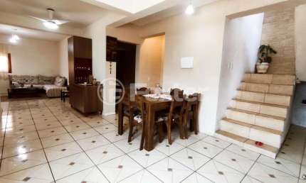 Casa com 3 quartos à venda na Rua dos Sabiás, 152, Igara, Canoas, 162 m2 por R$ 600.000