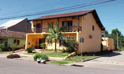 Casa com 4 quartos à venda na Rua Rio Branco, 1060, Centro, Nova Petrópolis, 221 m2 por R$ 1.400.000