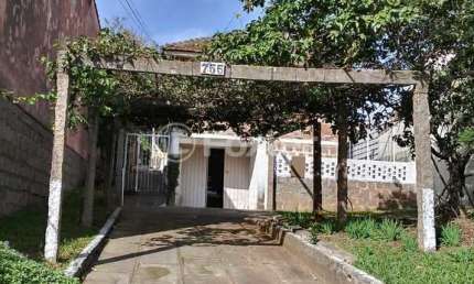 Casa com 4 quartos à venda na Rua Intendente Alfredo Azevedo, 755, Glória, Porto Alegre, 774 m2 por R$ 480.000