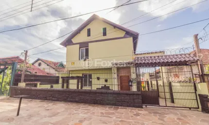 Casa com 9 quartos à venda na rua oscar tollens, 249, santa tereza, porto alegre, 334 m2 por r$ 680.000