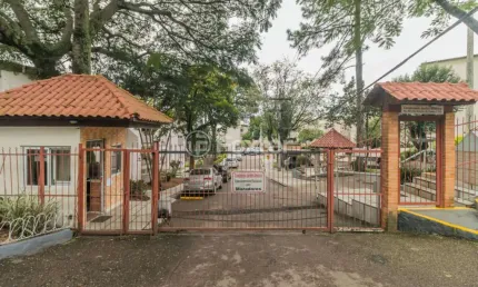 Apartamento com 3 quartos à venda na Rua Moyses Antunes da Cunha, 105, Santo Antônio, Porto Alegre, 60 m2 por R$ 215.000