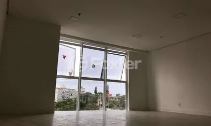 Sala comercial com 1 sala à venda na rua ramiro barcelos, 630, moinhos de vento, porto alegre, 36 m2 por r$ 430.000