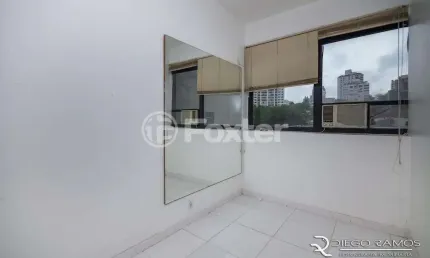 Sala comercial com 1 sala à venda na Avenida Cristóvão Colombo, 1789, Floresta, Porto Alegre, 32 m2 por R$ 240.000