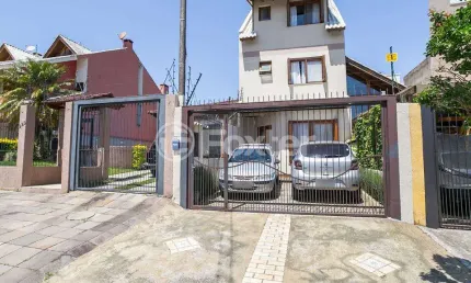 Casa com 3 quartos à venda na Rua Claudio da Silva Pinto, 221, Espírito Santo, Porto Alegre, 182 m2 por R$ 850.000