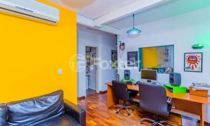 Casa com 4 quartos à venda na Rua Felipe Neri, 353, Auxiliadora, Porto Alegre, 250 m2 por R$ 940.500