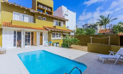 Casa com 3 quartos à venda na Rua Paulo Madureira Coelho, 257, Morro Santana, Porto Alegre, 275 m2 por R$ 1.190.000