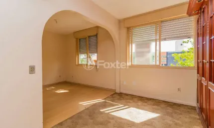 Apartamento com 2 quartos à venda na rua doutor castro de menezes, 940, vila assunção, porto alegre, 67 m2 por r$ 275.000