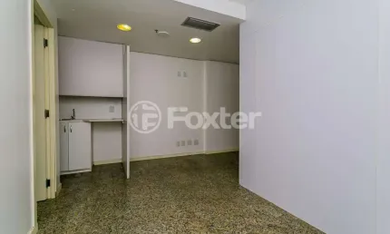 Sala comercial com 3 salas à venda na Avenida Carlos Gomes, 141, Auxiliadora, Porto Alegre, 54 m2 por R$ 400.000