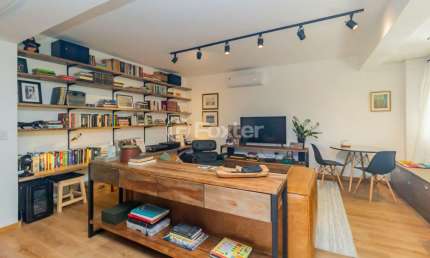 Casa em condomínio fechado com 3 quartos à venda na Alameda Emílio de Menezes, 60, Três Figueiras, Porto Alegre, 271 m2 por R$ 1.579.000