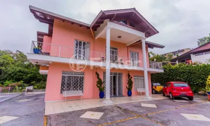 Casa com 4 quartos à venda na Estrada das Furnas, 420, Vila Nova, Porto Alegre, 508 m2 por R$ 1.290.000