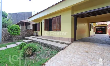 Casa com 3 quartos à venda na Avenida Carneiro da Fontoura, 651, Jardim São Pedro, Porto Alegre, 195 m2 por R$ 795.000