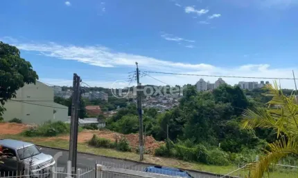 Casa com 3 quartos à venda na rua pedro a. a. de freitas filho, 385, jardim itu sabará, porto alegre, 215 m2 por r$ 655.000