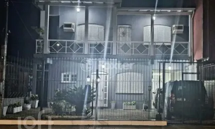 Casa com 3 quartos à venda na Avenida Souza Melo, 970, Sarandi, Porto Alegre, 500 m2 por R$ 590.000