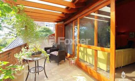 Casa com 5 quartos à venda na Travessa Galeno, 65, São Sebastião, Porto Alegre, 260 m2 por R$ 950.000