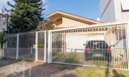 Casa com 4 quartos à venda na Rua Walt Disney, 25, São Sebastião, Porto Alegre, 260 m2 por R$ 780.000