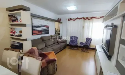 Casa com 3 quartos à venda na Avenida Maurício Seligman, 325, Rubem Berta, Porto Alegre, 300 m2 por R$ 677.000