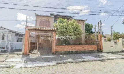 Casa com 4 quartos à venda na Travessa Davi José Estrela, 44, Sarandi, Porto Alegre, 280 m2 por R$ 630.000