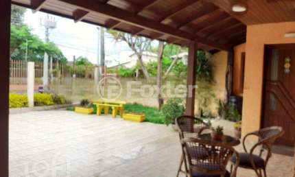 Casa com 3 quartos à venda na Avenida Presidente Vargas, 1849, Arquipélago, Porto Alegre, 327 m2 por R$ 720.000