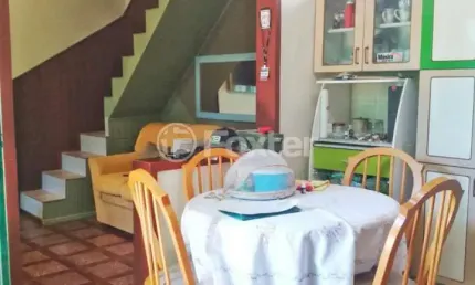 Casa com 2 quartos à venda na Rua Maracanã, 116, Passo das Pedras, Porto Alegre, 132 m2 por R$ 285.000