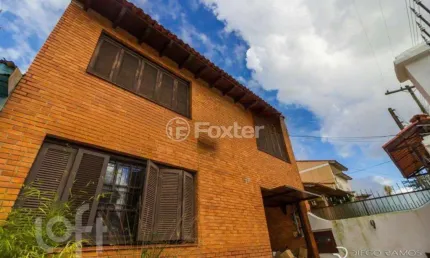 Casa com 4 quartos à venda na rua breno arruda, 105, santa maria goretti, porto alegre, 250 m2 por r$ 690.000