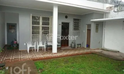 Casa com 3 quartos à venda na rua três de maio, 32, floresta, porto alegre, 169 m2 por r$ 798.000