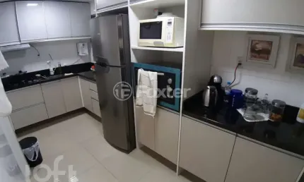 Casa com 3 quartos à venda na Rua Idelvira de Moura Almeida, 80, Jardim Leopoldina, Porto Alegre, 350 m2 por R$ 450.000