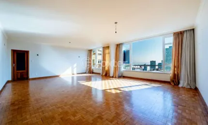 Apartamento com 4 quartos à venda na praça dom feliciano, 126, centro histórico, porto alegre, 207 m2 por r$ 895.000