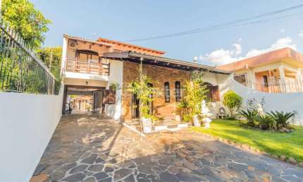 Casa com 3 quartos à venda na Rua Mutual, 67, Morro Santana, Porto Alegre, 240 m2 por R$ 900.000