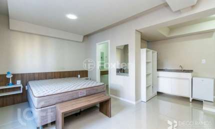 Apartamento com 1 quarto à venda na Rua Marechal Floriano Peixoto, 631, Centro Histórico, Porto Alegre, 29 m2 por R$ 241.560