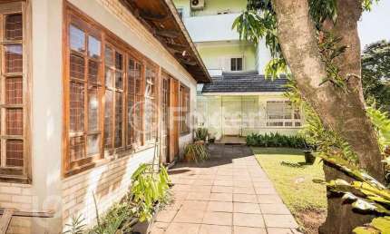 Casa com 5 quartos à venda na Rua Alberto Silva, 1691, Vila Ipiranga, Porto Alegre, 495 m2 por R$ 1.890.500