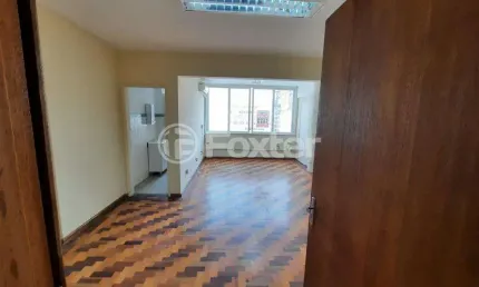Sala comercial com 2 salas à venda na rua vigário josé inácio, 250, centro histórico, porto alegre, 28 m2 por r$ 91.200