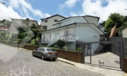 Casa com 4 quartos à venda na Rua Carlos Ceroni, 65, Rio Branco, Caxias do Sul, 280 m2 por R$ 1.600.000