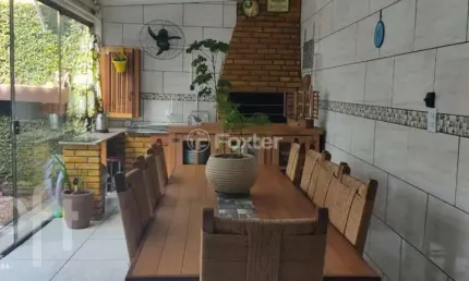Casa com 3 quartos à venda na Avenida Mauá, 3445, São José, São Leopoldo, 263 m2 por R$ 725.000