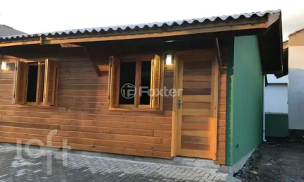 Casa com 2 quartos à venda na avenida vale do quilombo, 116, centro, canela, 55 m2 por r$ 650.000