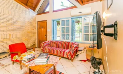 Casa com 3 quartos à venda na Avenida Professor Paula Soares, 663, Jardim Itu Sabará, Porto Alegre, 140 m2 por R$ 750.000