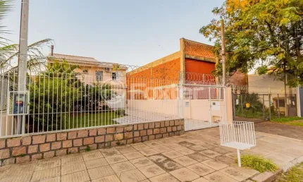 Casa com 4 quartos à venda na Rua Tapirapés, 184, Sarandi, Porto Alegre, 159 m2 por R$ 950.000