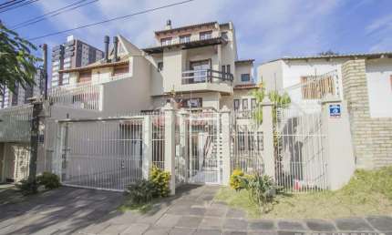 Casa comercial com 1 sala à venda na Rua Matias José Bins, 1489, Chácara das Pedras, Porto Alegre, 330 m2 por R$ 1.235.000