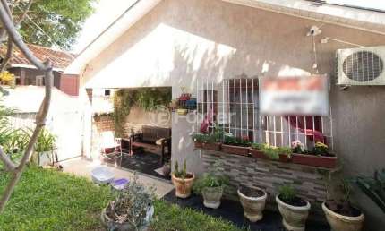 Casa com 5 quartos à venda na Rua Antônio Josephino Perrone, 213, Espírito Santo, Porto Alegre, 80 m2 por R$ 380.000