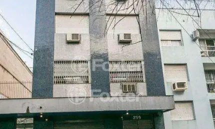 Ponto comercial com 10 salas à venda na Rua Duque de Caxias, 259, Centro Histórico, Porto Alegre, 194 m2 por R$ 1.900.000