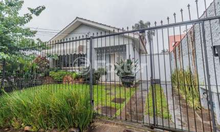 Casa comercial com 2 salas à venda na Rua José Antônio Aranha, 45, Três Figueiras, Porto Alegre, 168 m2 por R$ 1.450.000
