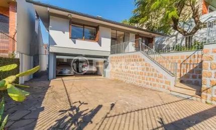 Casa com 5 quartos à venda na Rua Hipólito da Costa, 386, Santa Tereza, Porto Alegre, 357 m2 por R$ 990.000