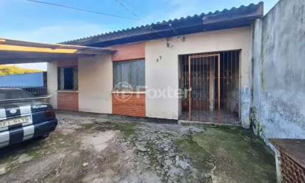 Casa com 3 quartos à venda na Avenida Cruz Alta, 97, Nonoai, Porto Alegre, 65 m2 por R$ 179.000