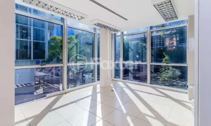 Sala comercial com 4 salas à venda na Rua Mariante, 239, Rio Branco, Porto Alegre, 63 m2 por R$ 700.000