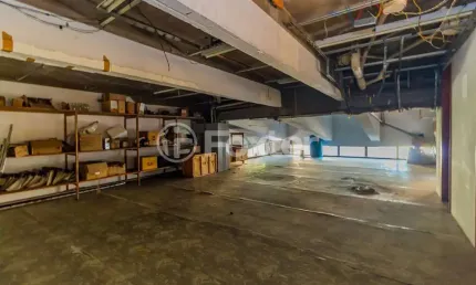 Sala comercial à venda na Rua Duque de Caxias, 1735, Centro Histórico, Porto Alegre, 229 m2 por R$ 617.500