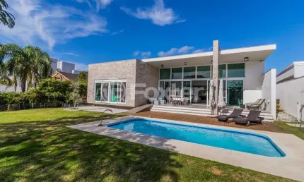 Casa em condomínio fechado com 4 quartos à venda na Avenida Juca Batista, 8000, Chapéu do Sol, Porto Alegre, 421 m2 por R$ 3.200.000