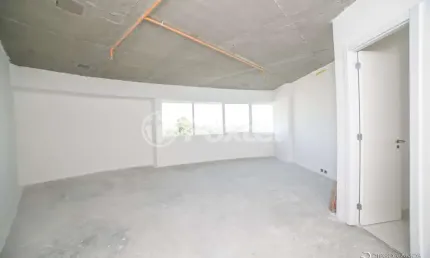 Sala comercial com 1 sala à venda na Avenida João Wallig, 660, Passo da Areia, Porto Alegre, 46 m2 por R$ 423.318