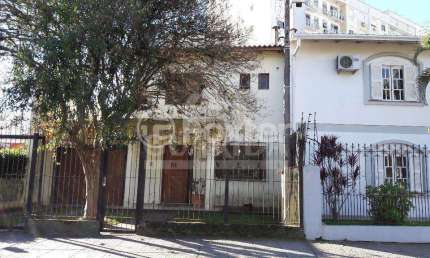 Casa com 3 quartos à venda na Rua Afonso Arinos, 536, Camaquã, Porto Alegre, 250 m2 por R$ 800.000