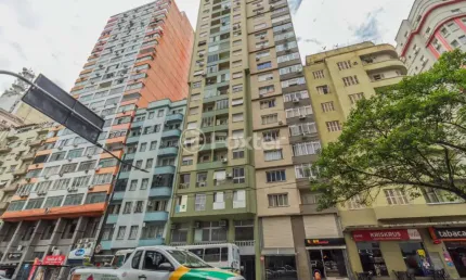 Apartamento com 1 quarto à venda na Avenida Borges de Medeiros, 658, Centro Histórico, Porto Alegre, 60 m2 por R$ 220.000